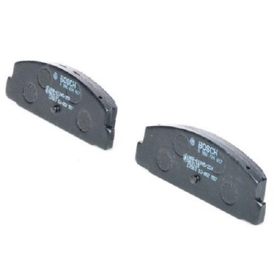 Тормозные колодки Bosch дисковые задние MAZDA 6 323 626 Premacy -07 0986424817